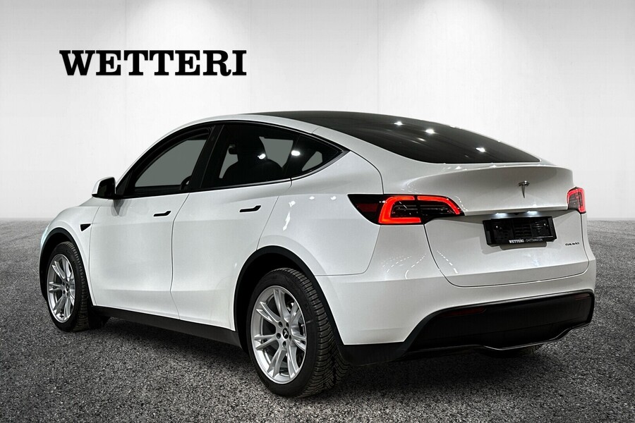 Tesla Model Y vaihtoauto