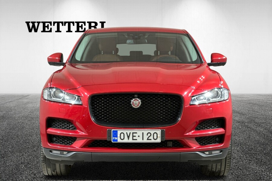 Jaguar F-PACE vaihtoauto