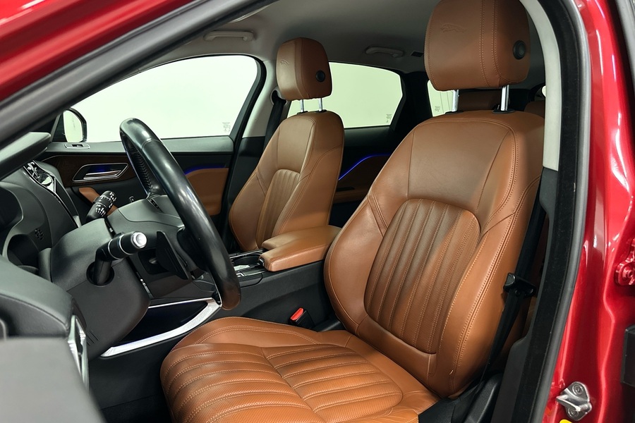 Jaguar F-PACE vaihtoauto