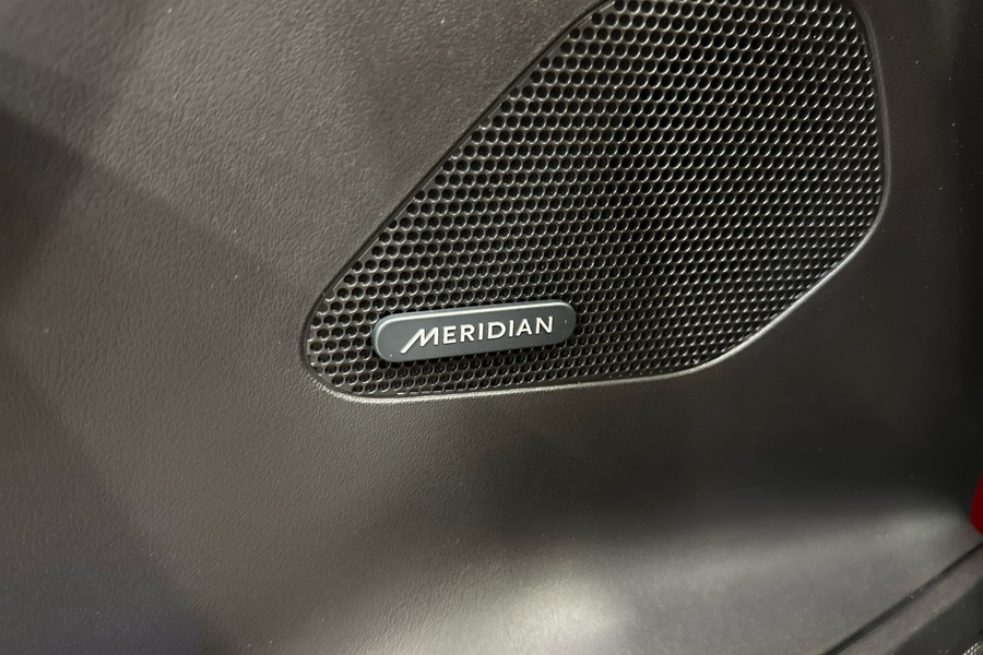 Jaguar F-PACE vaihtoauto