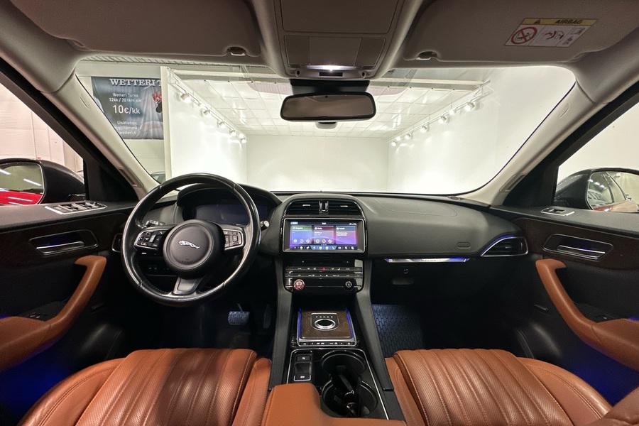 Jaguar F-PACE vaihtoauto