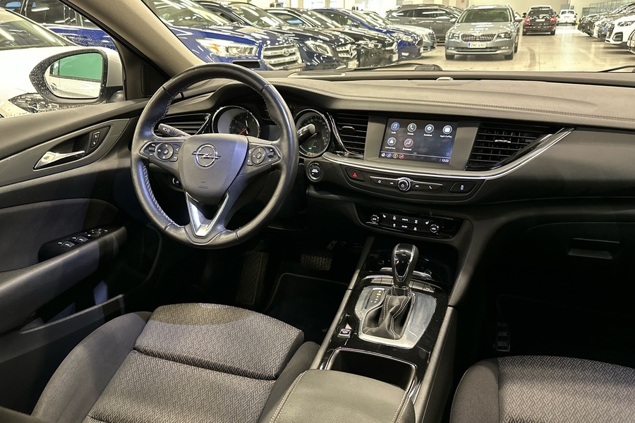 Opel Insignia vaihtoauto