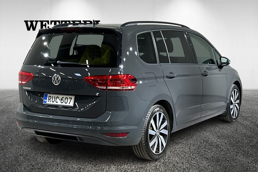 Volkswagen Touran vaihtoauto