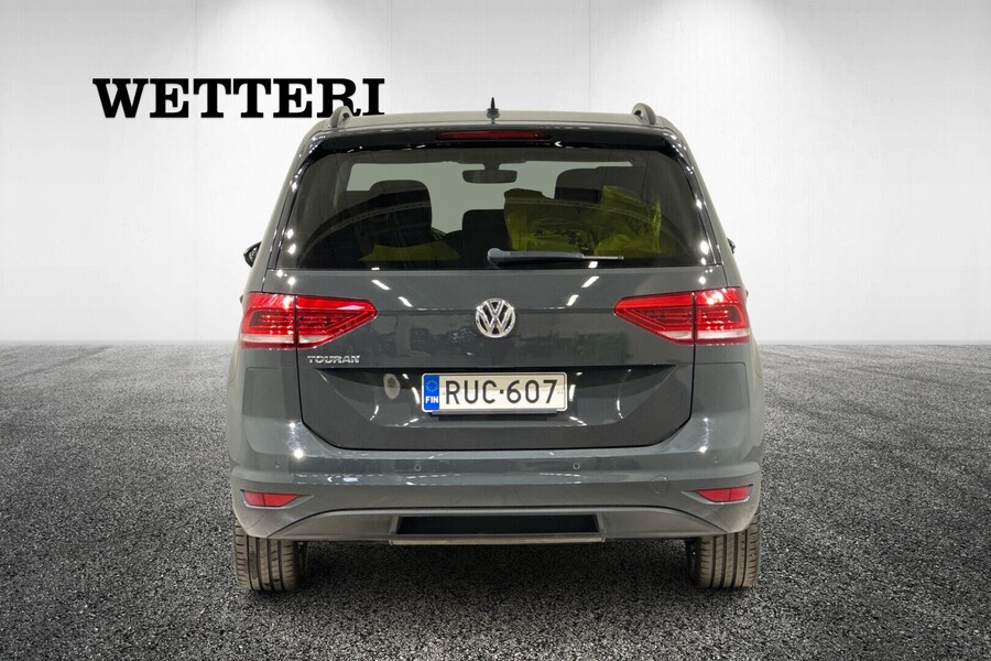 Volkswagen Touran vaihtoauto