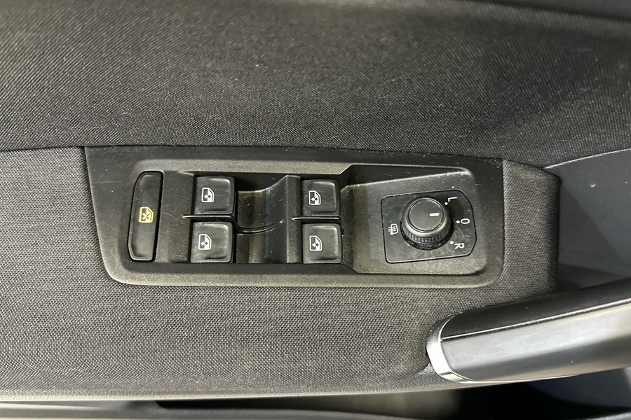 Volkswagen Touran vaihtoauto