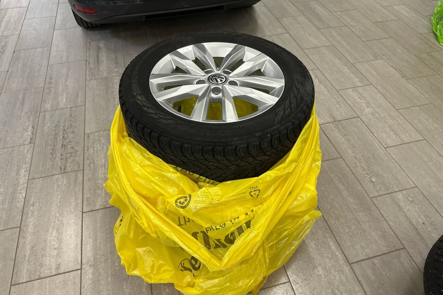 Volkswagen Touran vaihtoauto