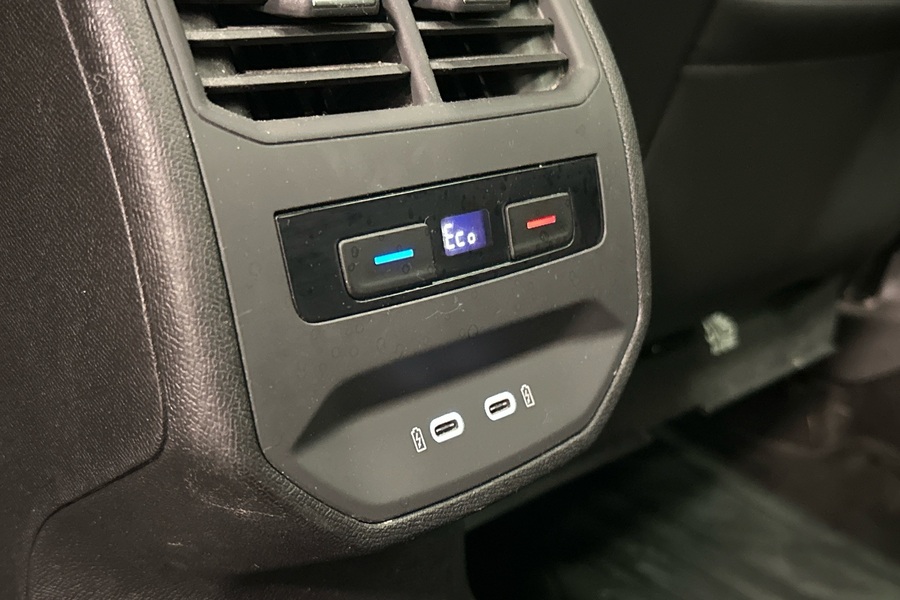 SEAT Leon Sportstourer vaihtoauto