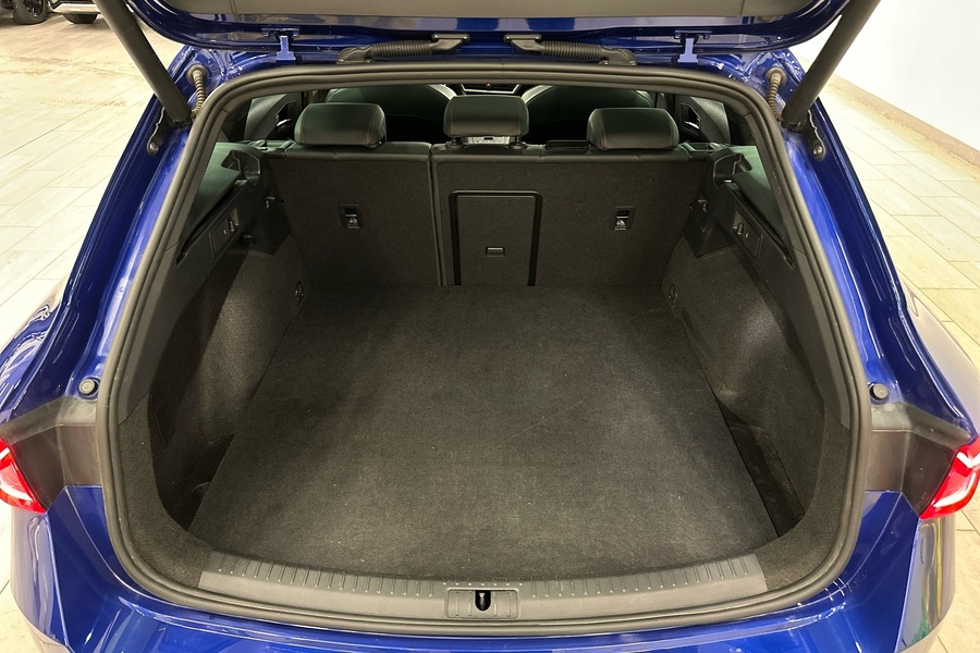 SEAT Leon Sportstourer vaihtoauto