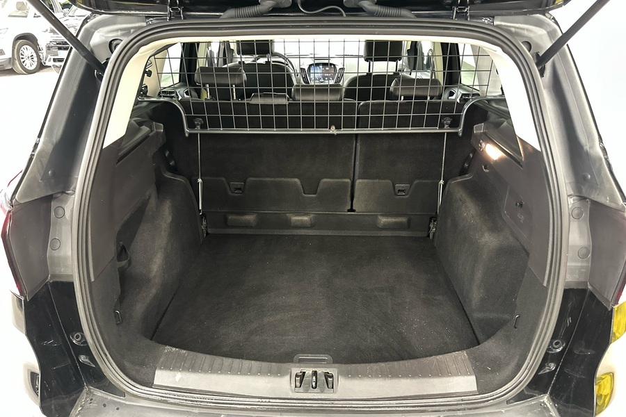 Ford Kuga vaihtoauto