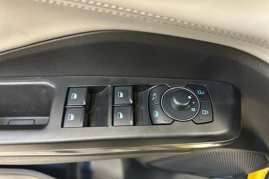 Ford Puma Gen-E vaihtoauto