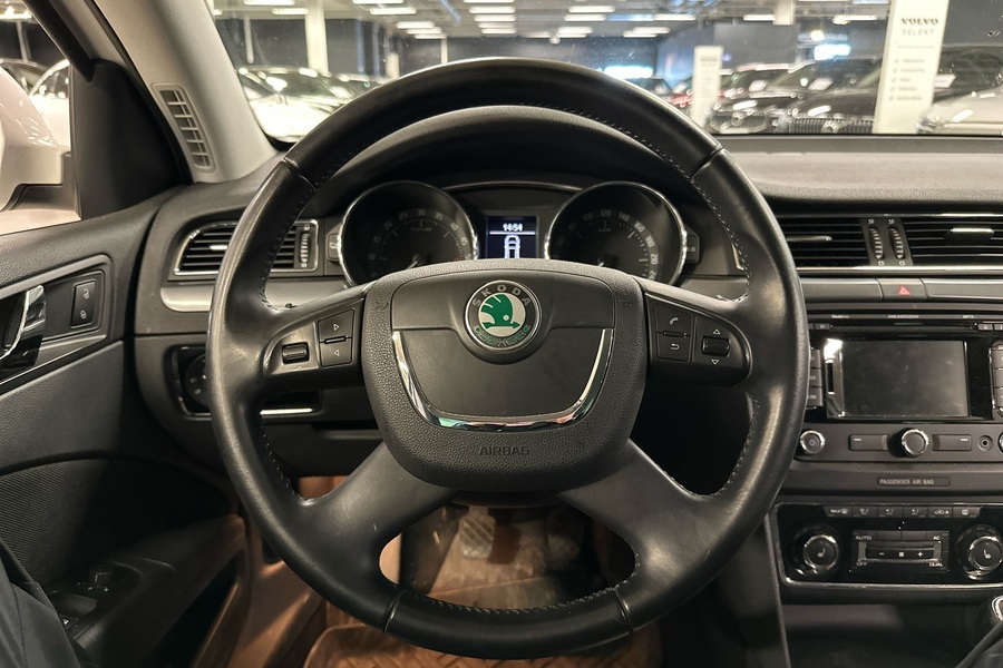 Skoda Superb vaihtoauto