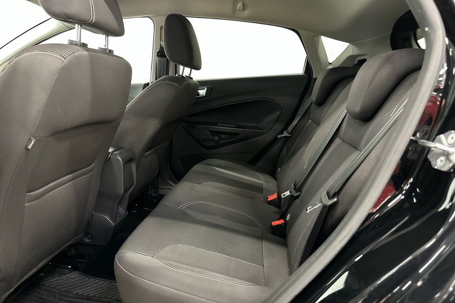 Ford Fiesta vaihtoauto