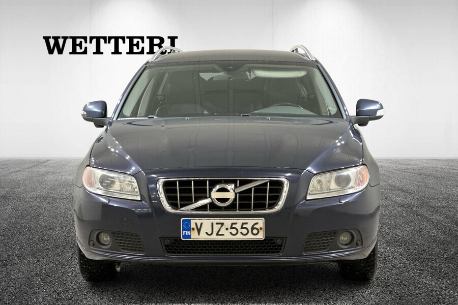 Volvo V70 vaihtoauto