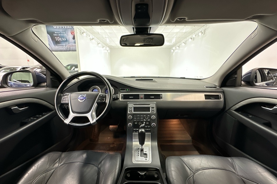 Volvo V70 vaihtoauto