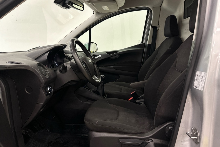 Ford Transit Courier vaihtoauto