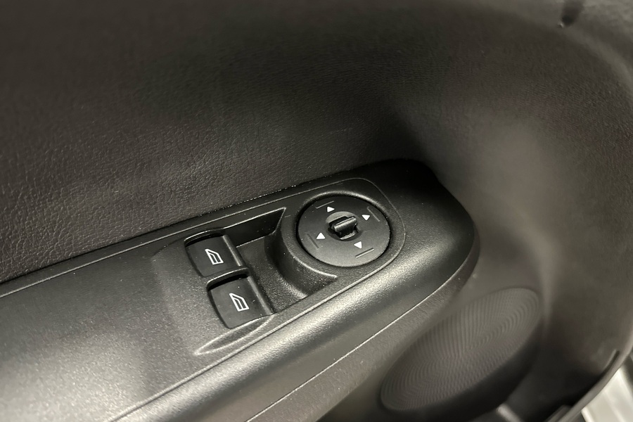 Ford Transit Courier vaihtoauto