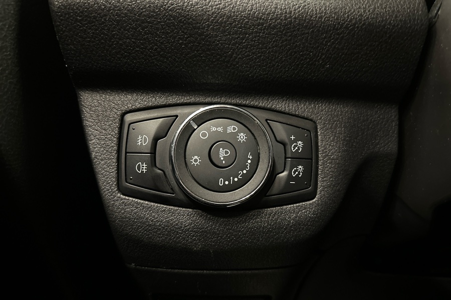 Ford Transit Courier vaihtoauto