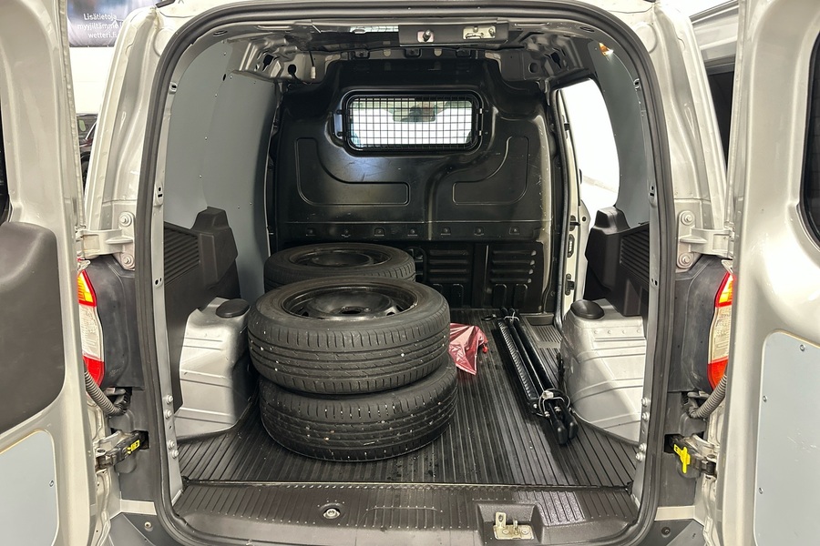 Ford Transit Courier vaihtoauto