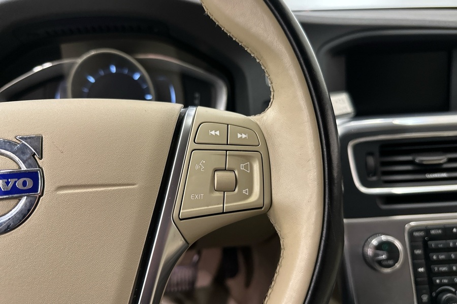 Volvo S60 Cross Country vaihtoauto