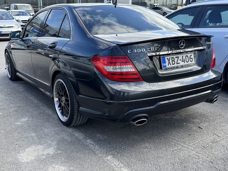 Mercedes-Benz C vaihtoauto