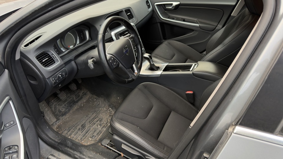 Volvo V60 vaihtoauto