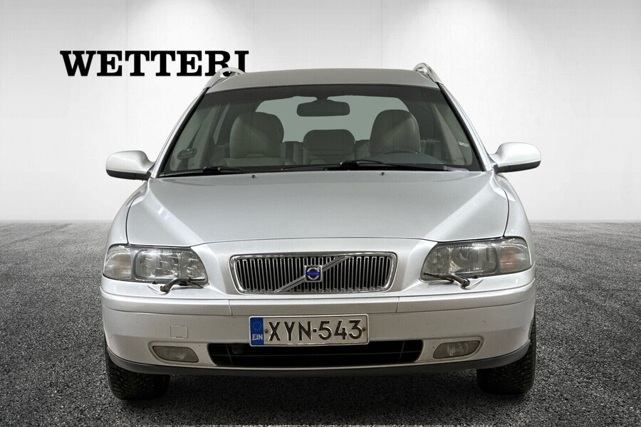 Volvo V70 vaihtoauto