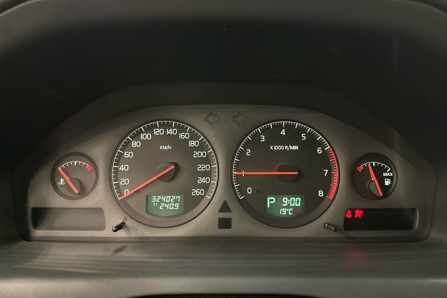 Volvo V70 vaihtoauto