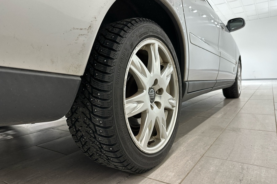 Volvo V70 vaihtoauto