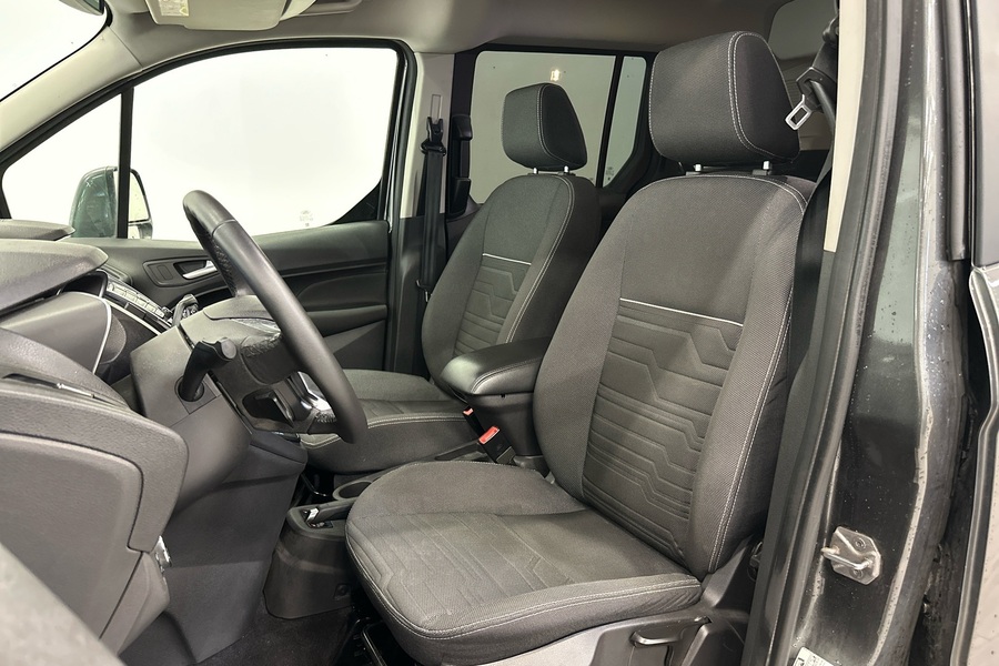 Ford Grand Tourneo Connect vaihtoauto