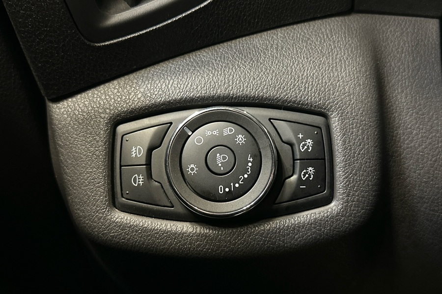 Ford Grand Tourneo Connect vaihtoauto