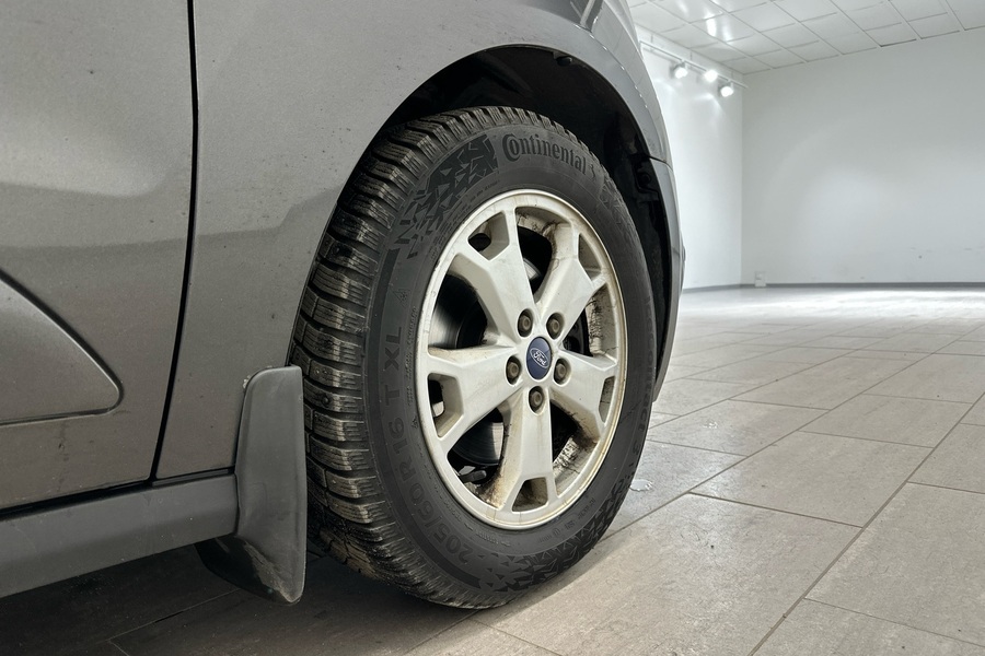 Ford Grand Tourneo Connect vaihtoauto