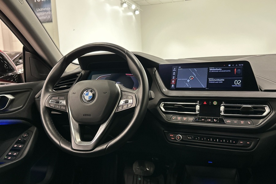 BMW 218 vaihtoauto