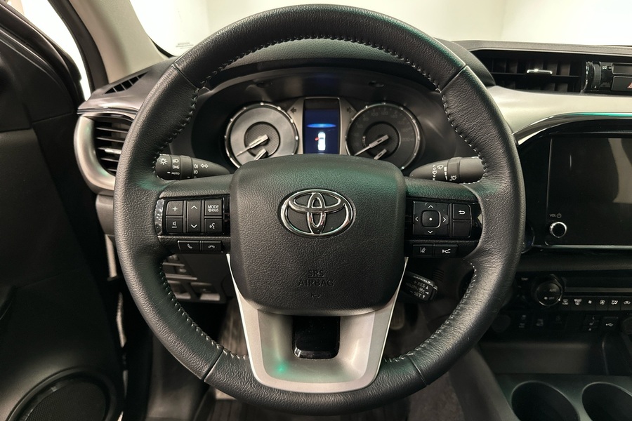 Toyota Hilux vaihtoauto