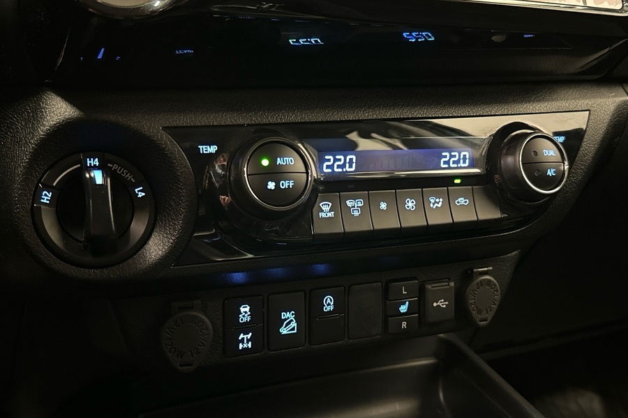 Toyota Hilux vaihtoauto