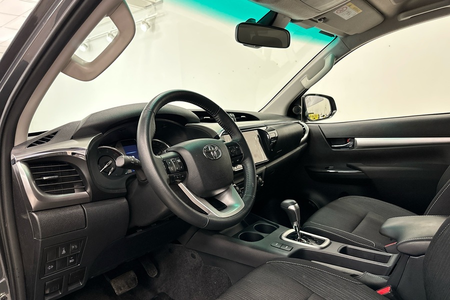 Toyota Hilux vaihtoauto