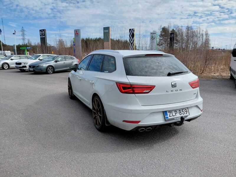 SEAT Leon ST vaihtoauto