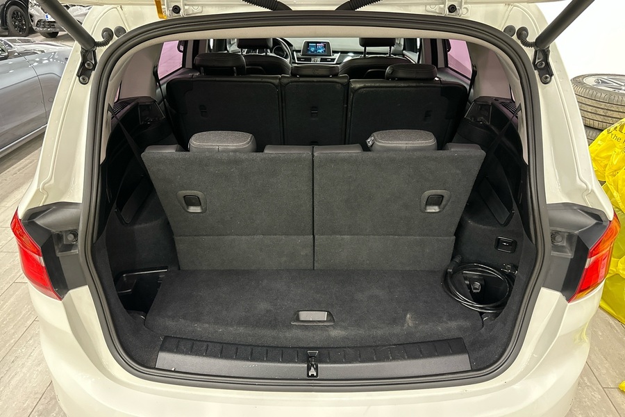 BMW 216 vaihtoauto