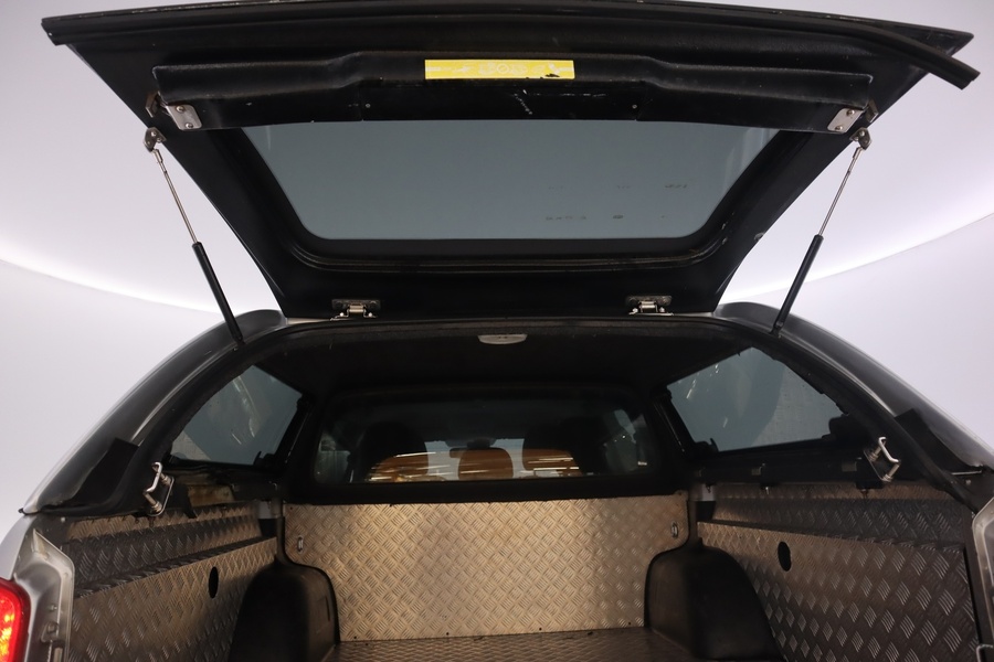 Mitsubishi L200 vaihtoauto