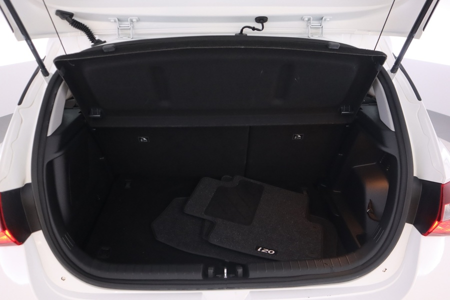 Hyundai i20 Hatchback vaihtoauto