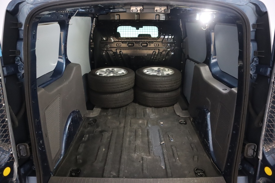 Ford Transit Connect vaihtoauto