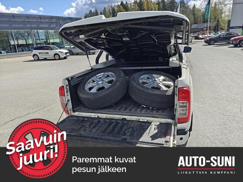 Nissan Navara vaihtoauto