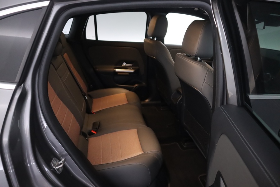 Mercedes-Benz EQA vaihtoauto