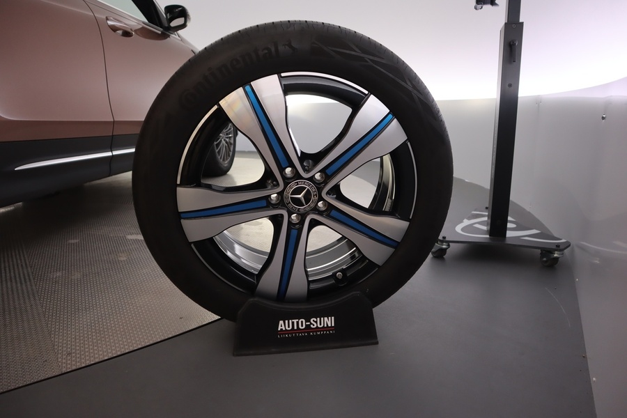 Mercedes-Benz EQB vaihtoauto