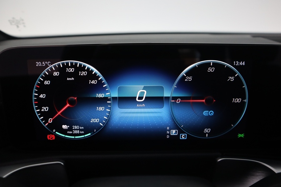 Mercedes-Benz EQB vaihtoauto