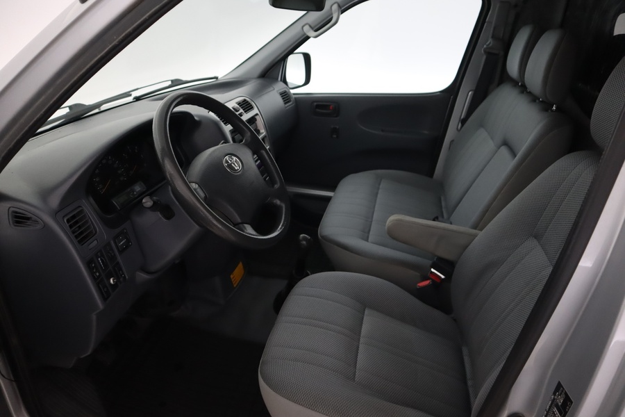 Toyota Hiace vaihtoauto