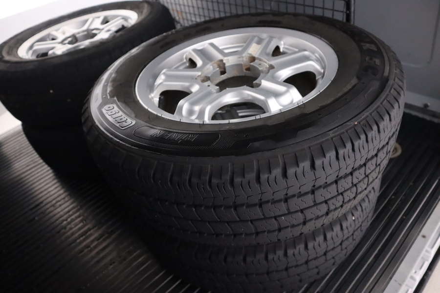 Toyota Hiace vaihtoauto