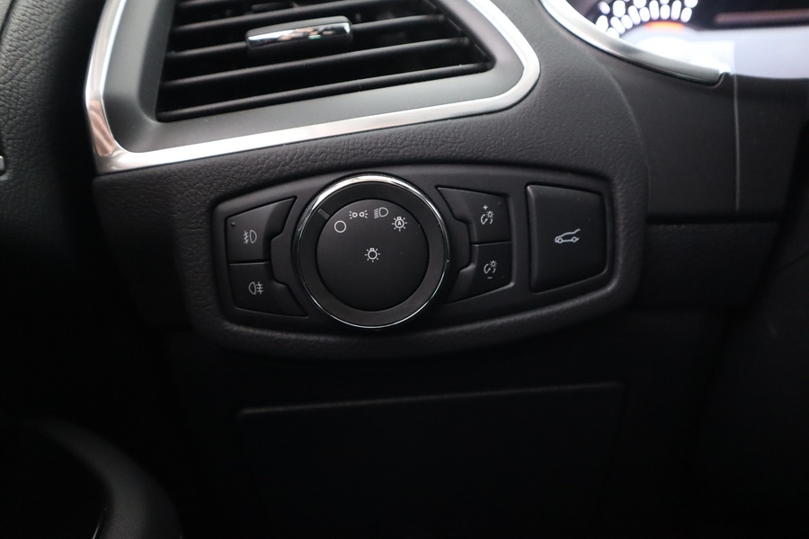 Ford S-MAX vaihtoauto