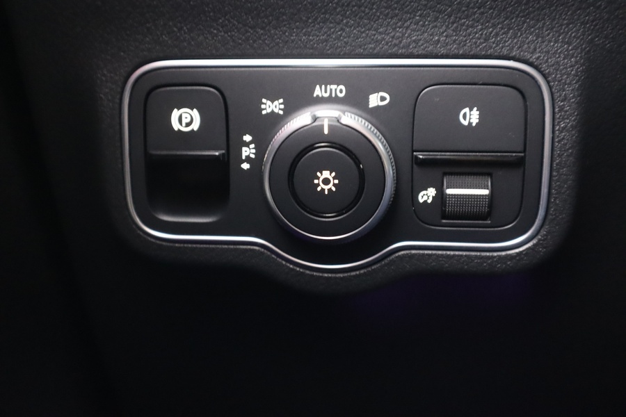 Mercedes-Benz EQA vaihtoauto