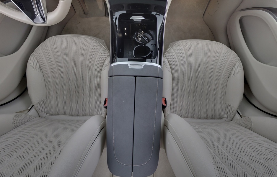 Mercedes-Benz EQS vaihtoauto