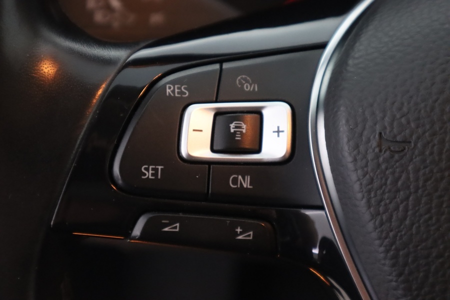 Volkswagen Caravelle vaihtoauto